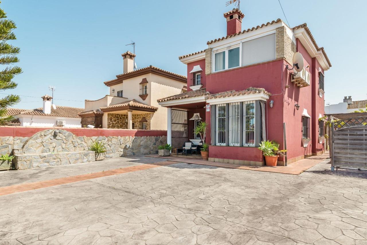Villa Marty - Mayores De 25 Anos Chiclana de la Frontera Exterior photo